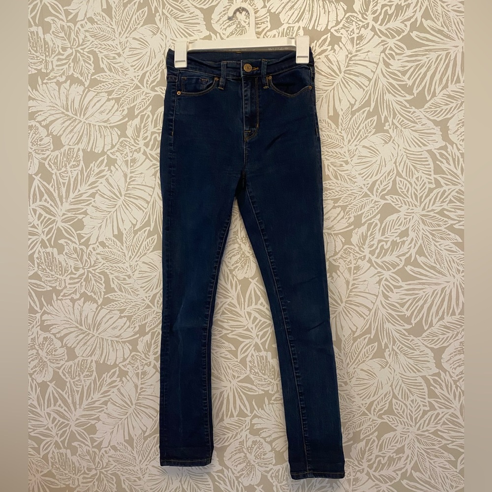 Dark wash skinny jeans